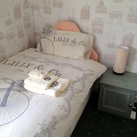 Liverpool Airport Rooms Speke Exteriör bild