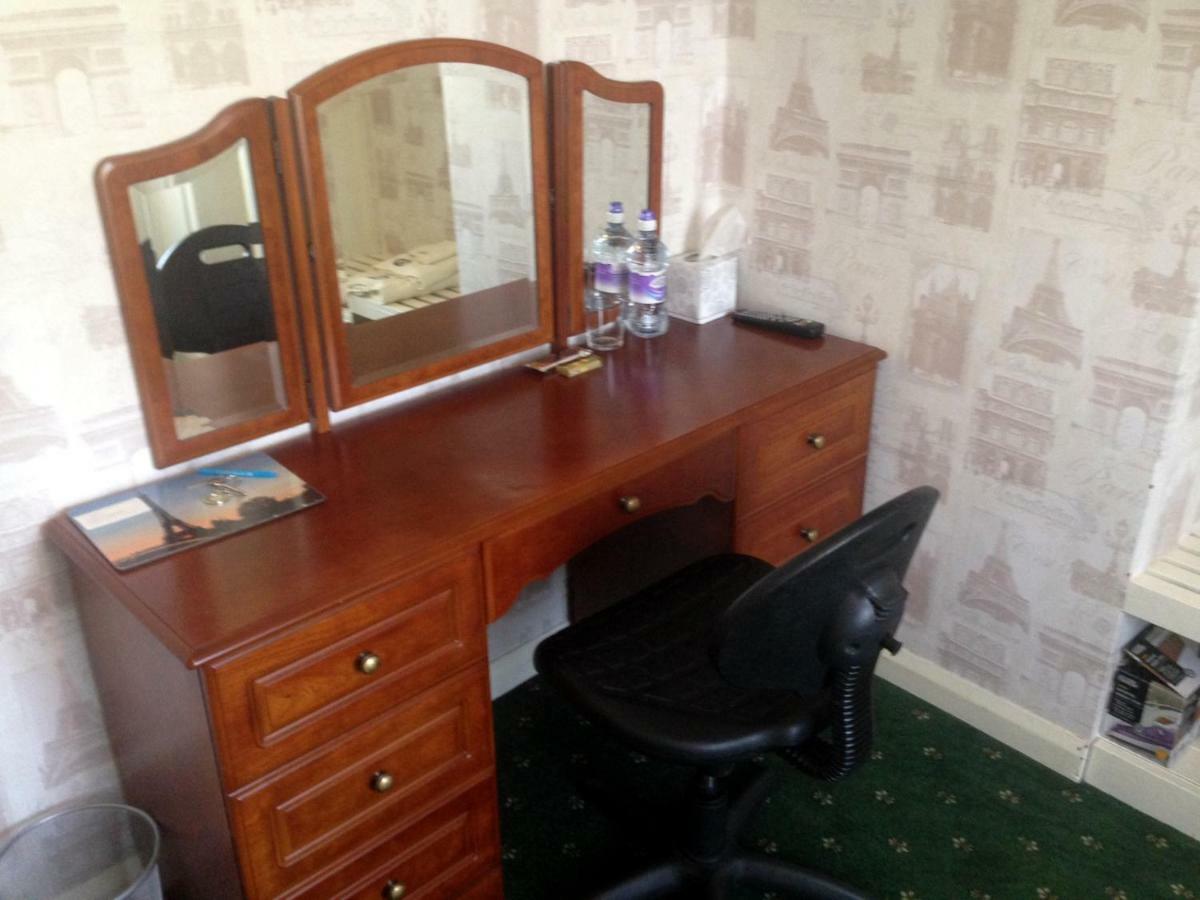 Liverpool Airport Rooms Speke Exteriör bild